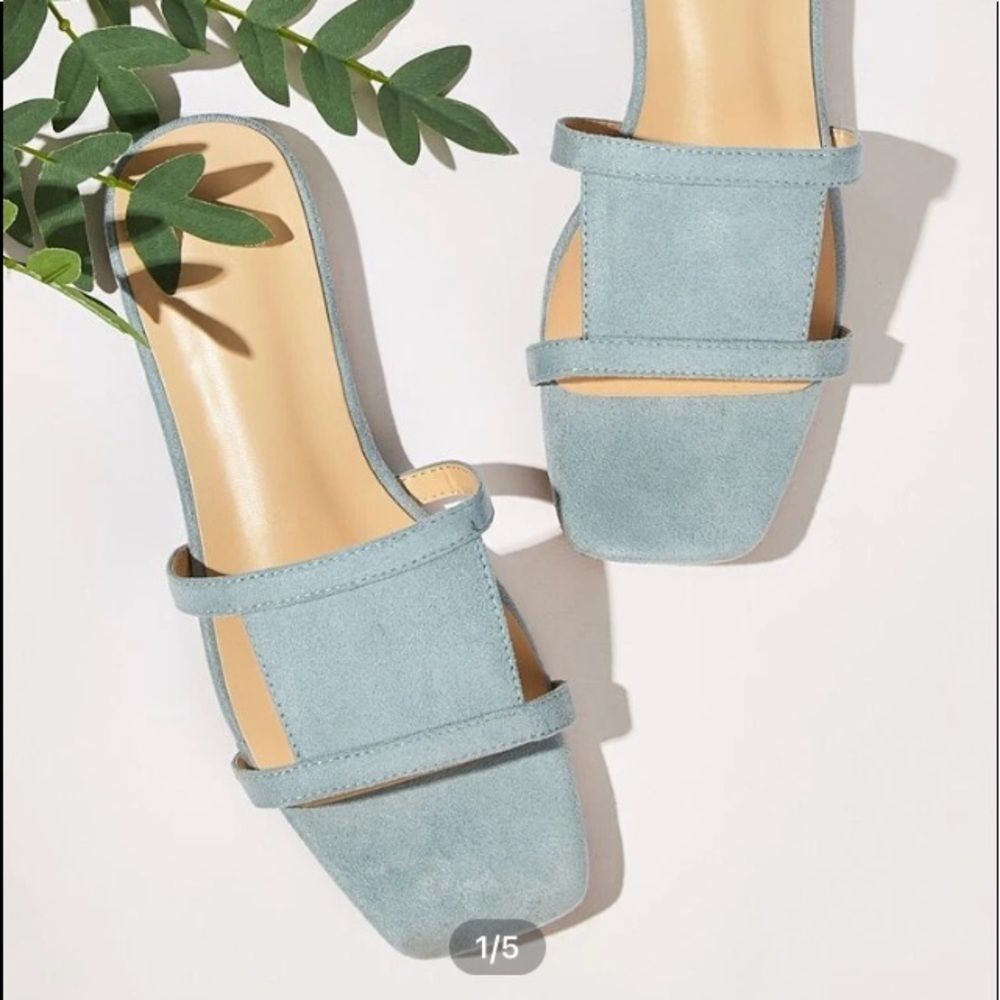 NWOT NEW Womens Euro Sz. 39 US 8-8.5 Minimalist CutOut Slide Sandals